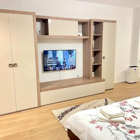 Dristor - Foarte Curat Si Frumos